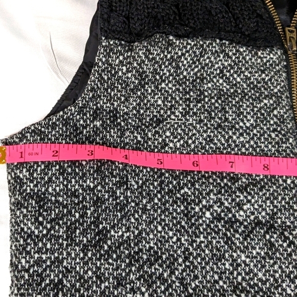 Aeropostale Hooded Zip Vest with Cable-Knit Style Accent Size Medium - Picture 9 of 10